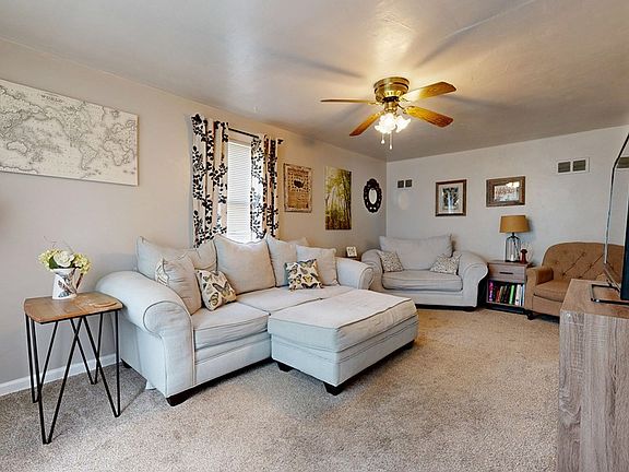 5th image of 390 Lee Ln