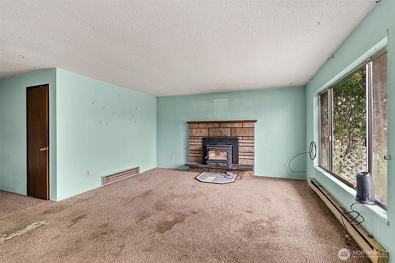 3rd image of 1222 Crescent