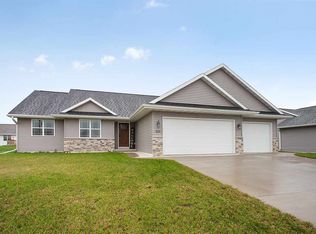 829 Roth Rd, De Pere, WI 54115