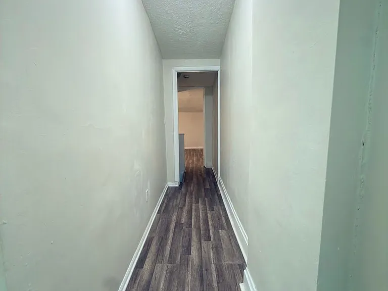 1030 Considine Ave — Photo 15
