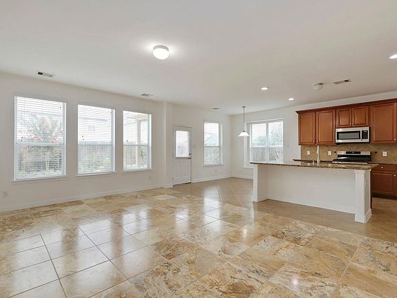 4th image of 2110 Mateo Park Dr