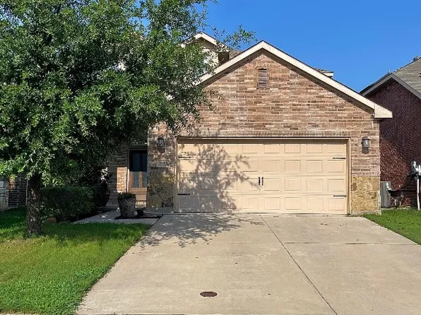 5541 Thunder Bay Dr, Fort Worth, TX 76119
