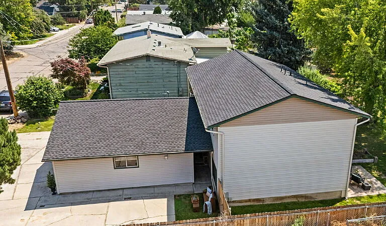 4327 W Grover St — Photo 31