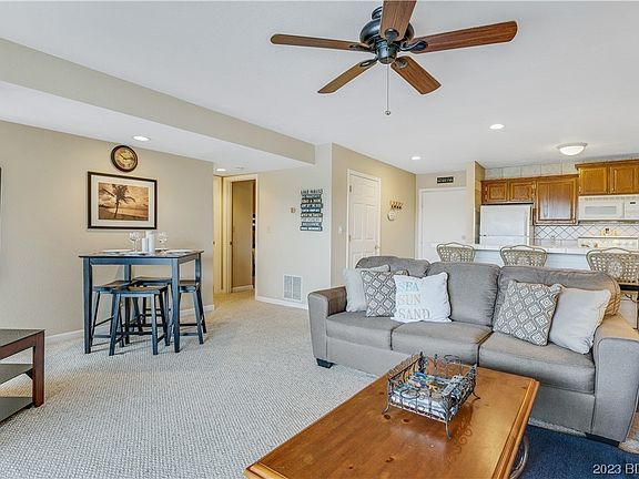 2nd image of 933 Indian Pointe Unit 933