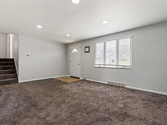 3rd image of 719 Baldwin Dr