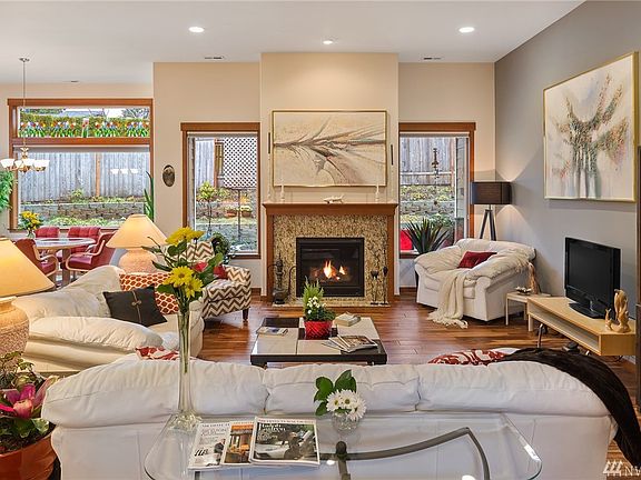 4th image of 3727 67th Avenue Ct W