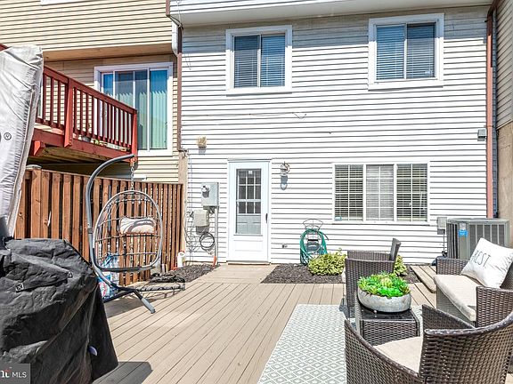 2nd image of 5579 Glasgow Woods Ct