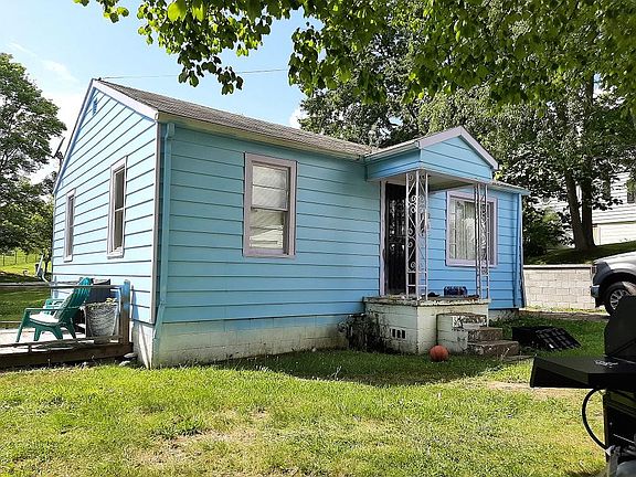 2nd image of 98 Mahan St