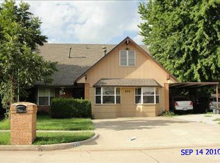 820 SE 12th St, Moore, OK 73160