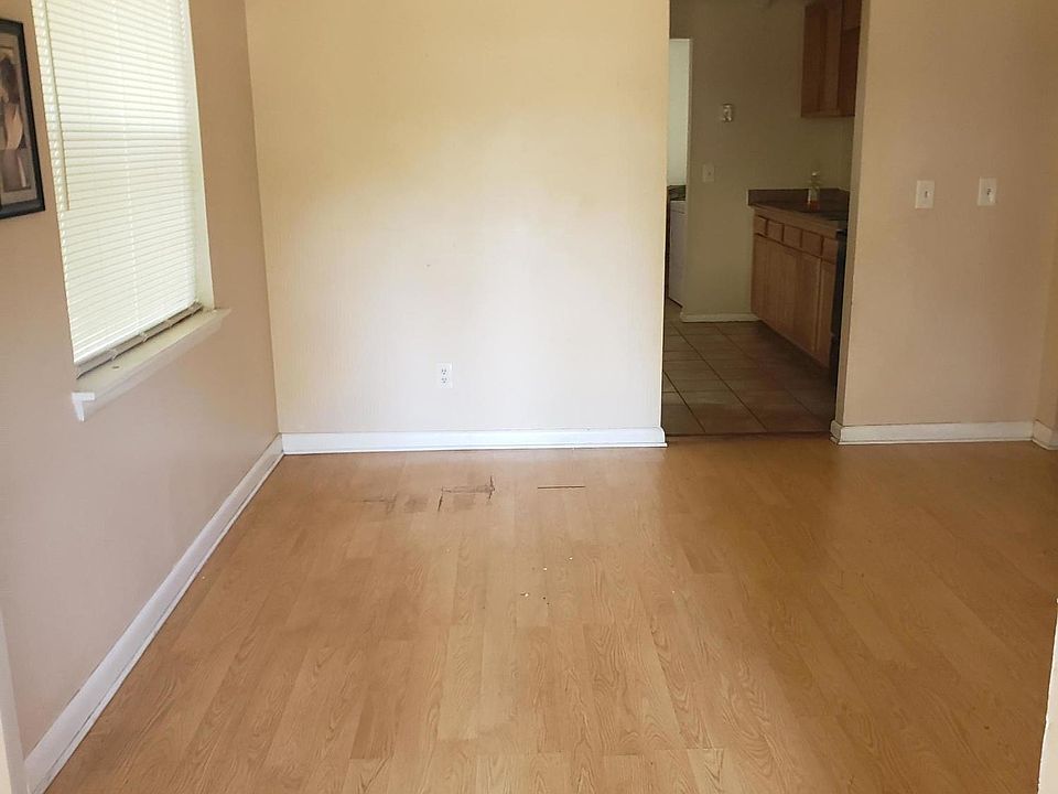 2nd image of 1681 Chatham Rd