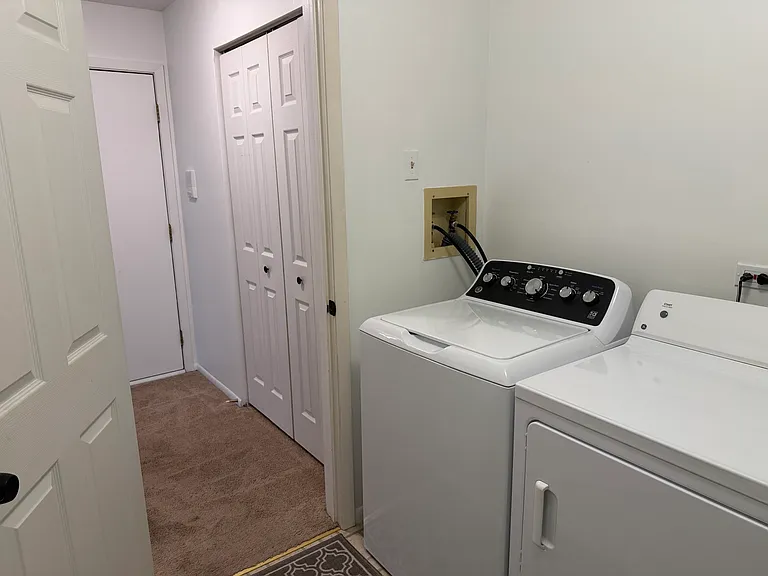 214 Scarsdale Ct #D1 — Photo 9
