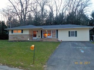 111 Laurel Dr, Franklin, PA 16323