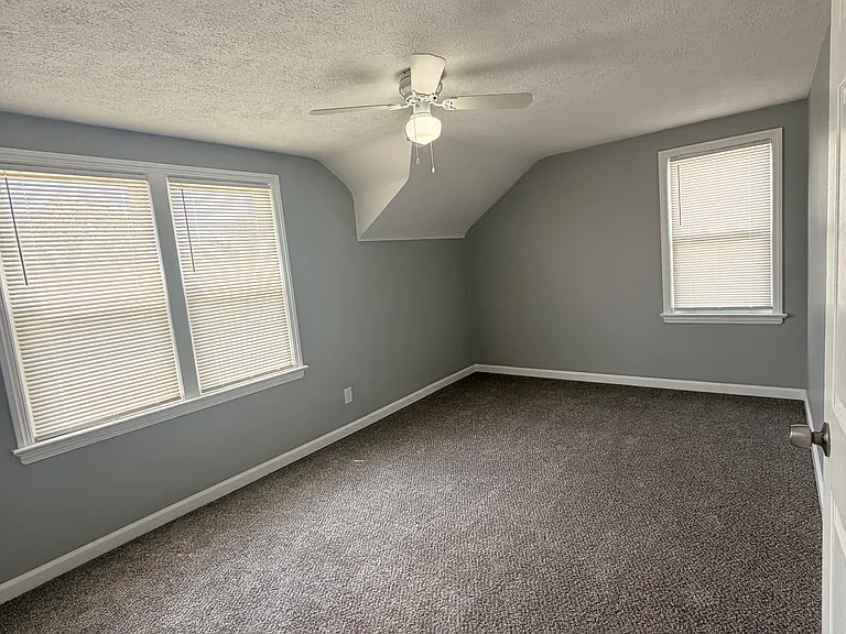 13108 Saint James Ave — Photo 14