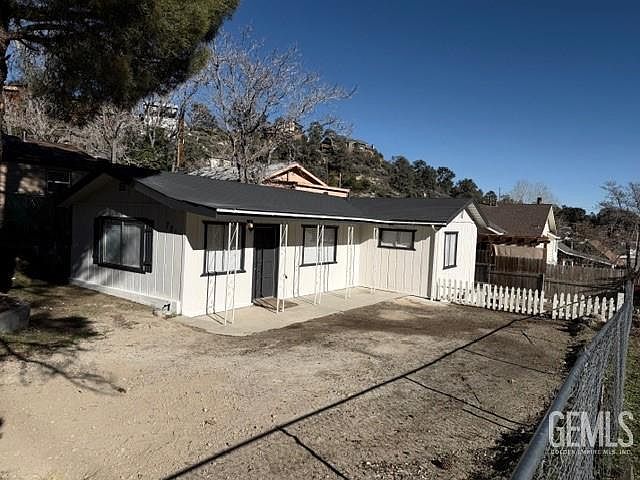 1st image of 728 Monterey Trl
