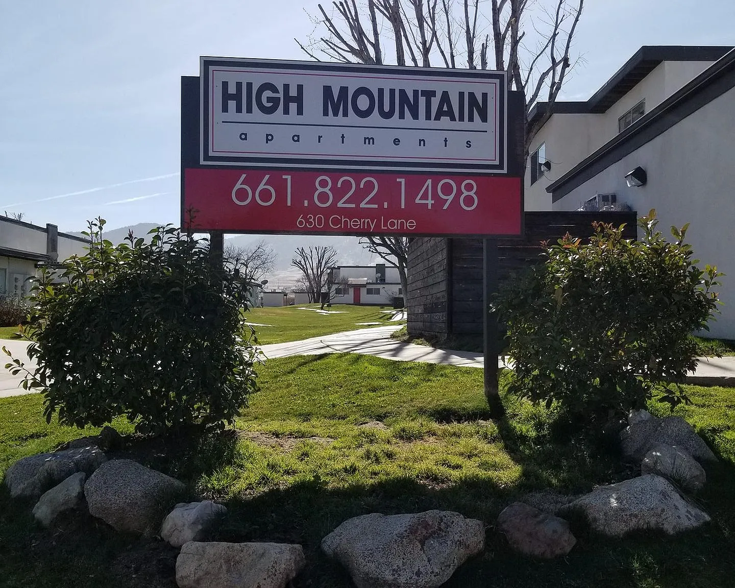 High Mountain — Photo 1