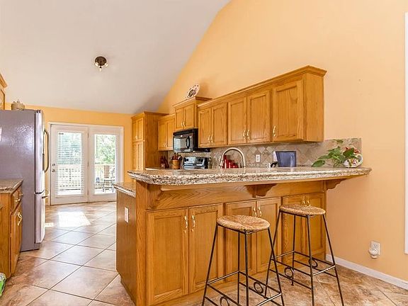 5th image of 12521 Nelson Ln