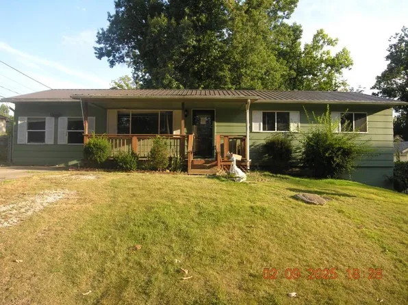 3515 Sky Oak Dr, Huntington, WV 25701