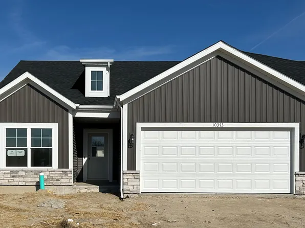 10373 Iowa St, Crown Point, IN 46307