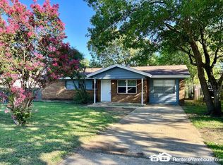 8837 Easley St, White Settlement, TX 76108