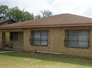 1804 Royal Ridge Dr, Eagle Pass, TX 78852