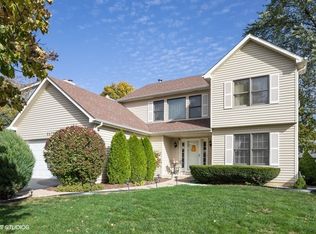 6477 Coach House Rd, Lisle, IL 60532