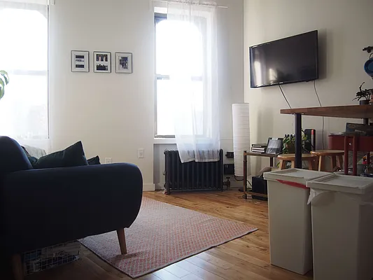 Rented by Evergreen Realty & Investments | media 21
