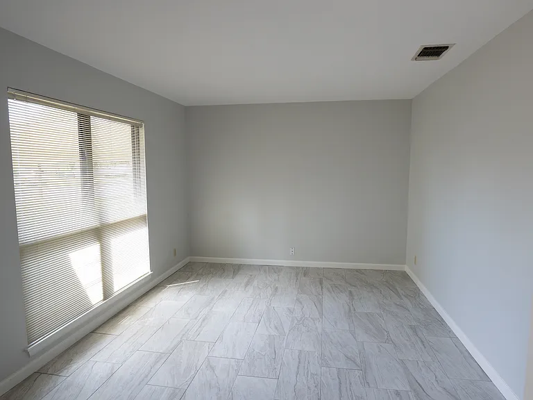 5235 Happiness St — Photo 6