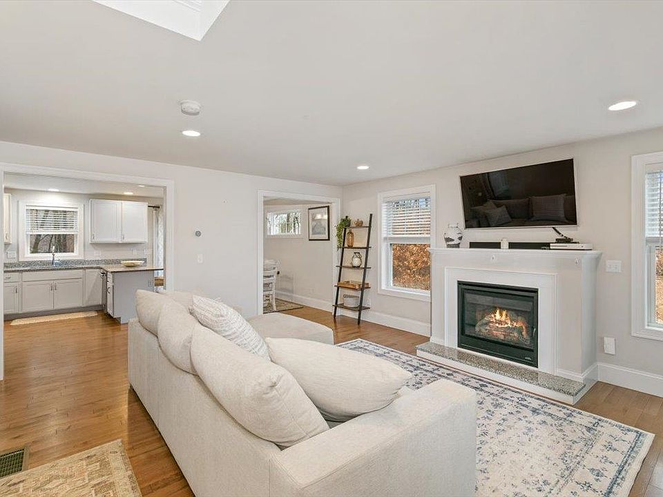 1st image of 217 S Main Street