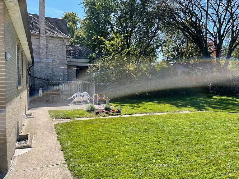 24 Smithwood Dr — Photo 18