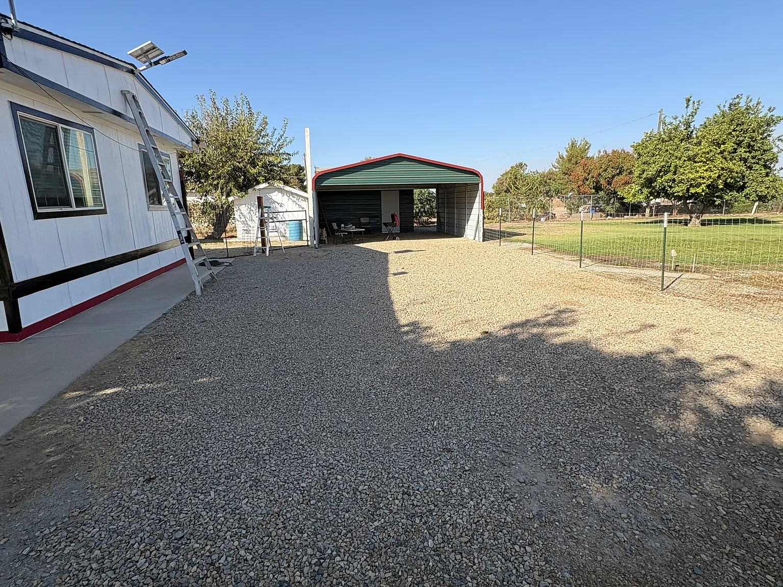 3 bed, $2,300 — Photo 2