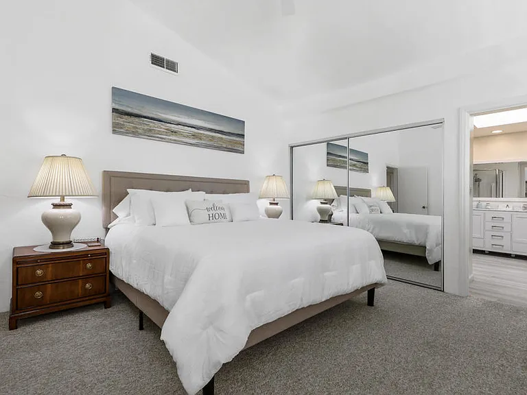 47 Juan Carlos Dr — Photo 16