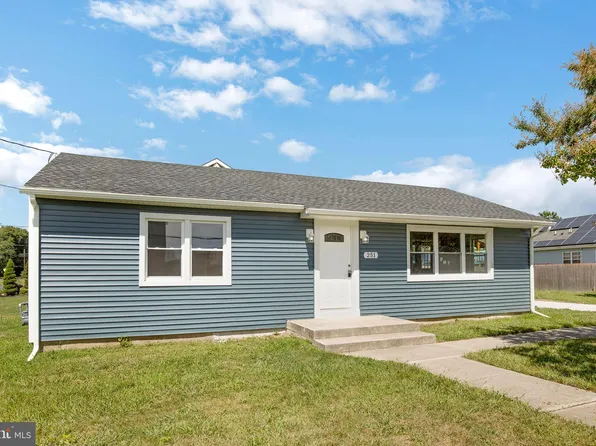 251 Stanger Ave, Glassboro, NJ 08028