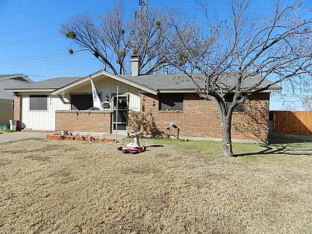 1st image of 4925 Tracy Dr