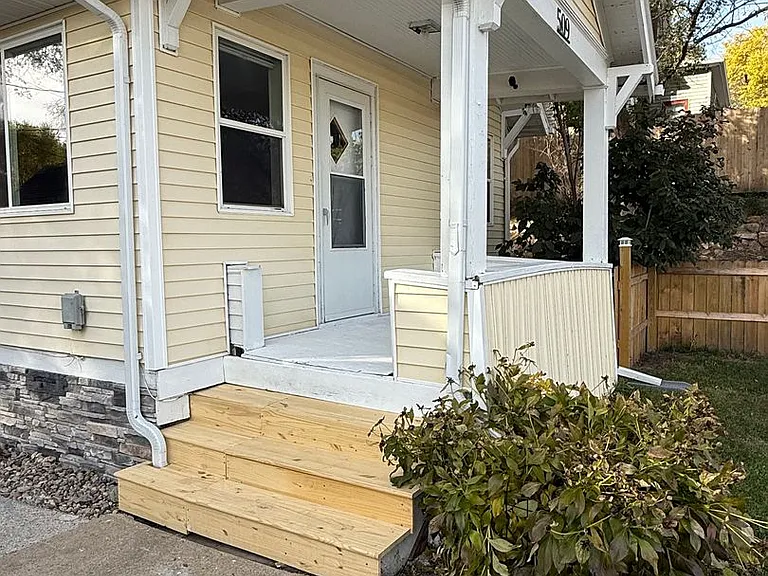 509 4th Ave NW — Photo 3