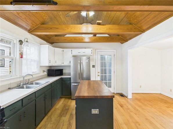 12 Holly St, Hampton, VA 23669
