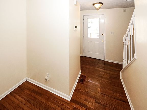 3rd image of 3197 Sunderland Dr