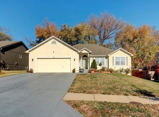 2004 E 59th Ter, Kansas City, MO 64130