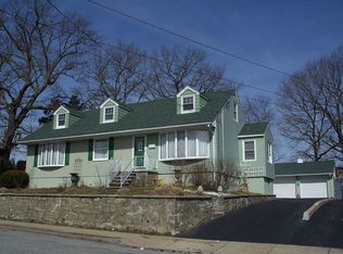295 Elm St, New London, CT 06320