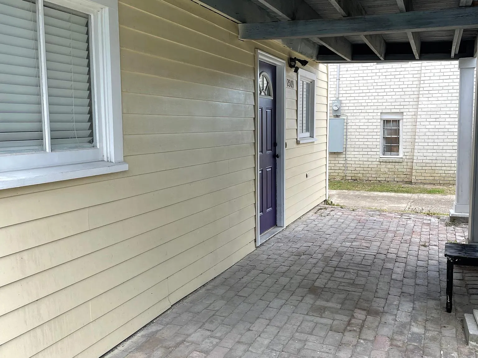 2 bed, 700 sqft, $1,400 — Photo 2