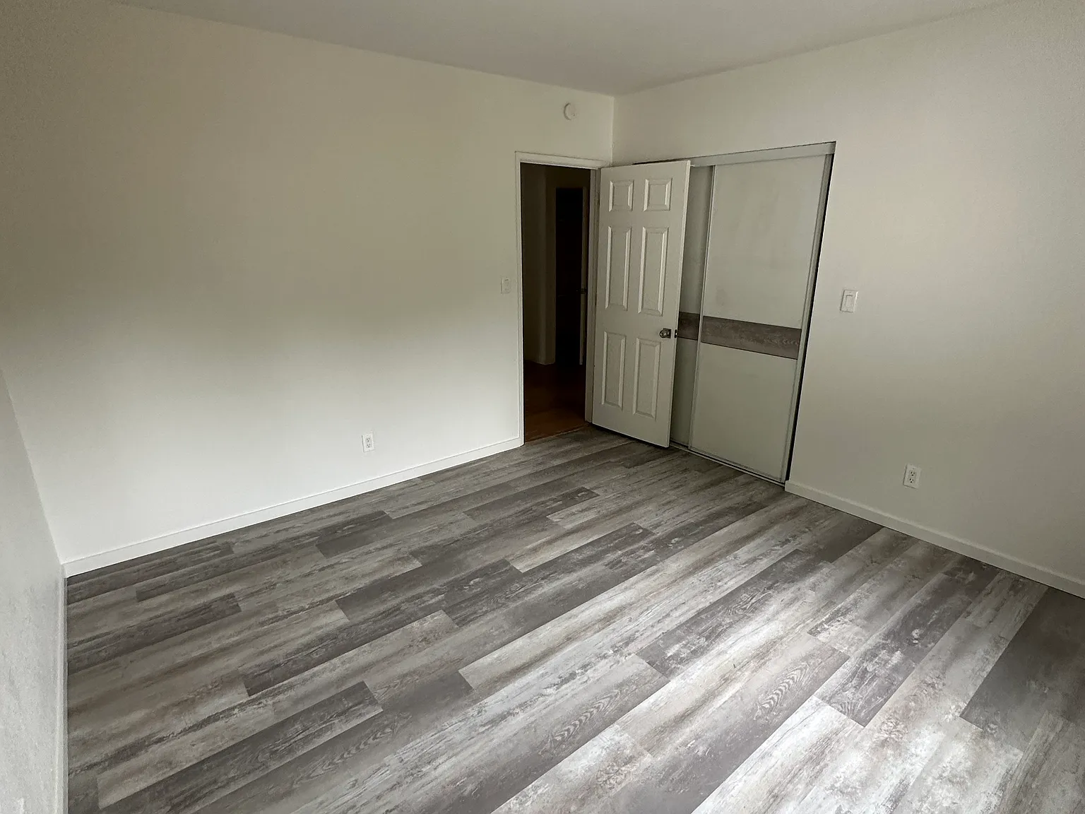 3 bed, 1065 sqft, $2,495 — Photo 3