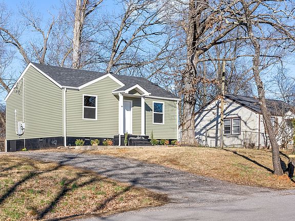 2nd image of 43 Chestnut Dr