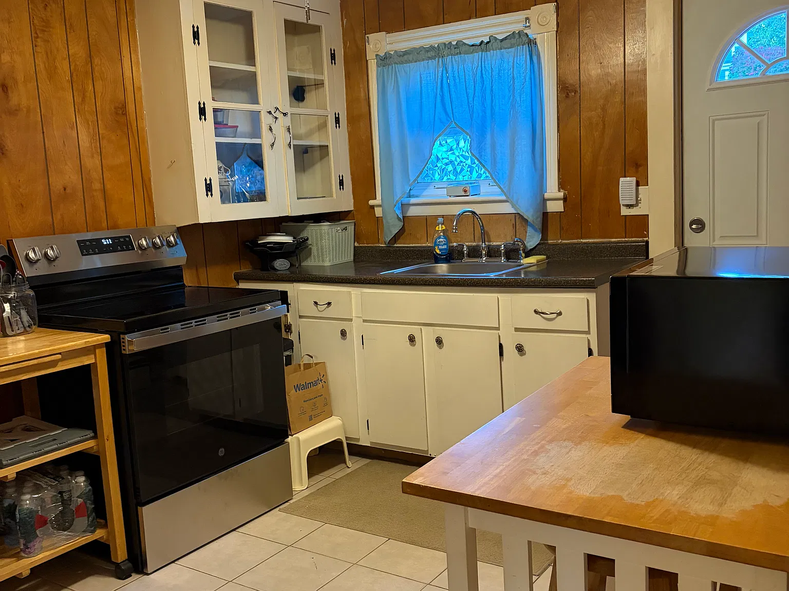 1 bed, 850 sqft, $1,100 — Photo 2