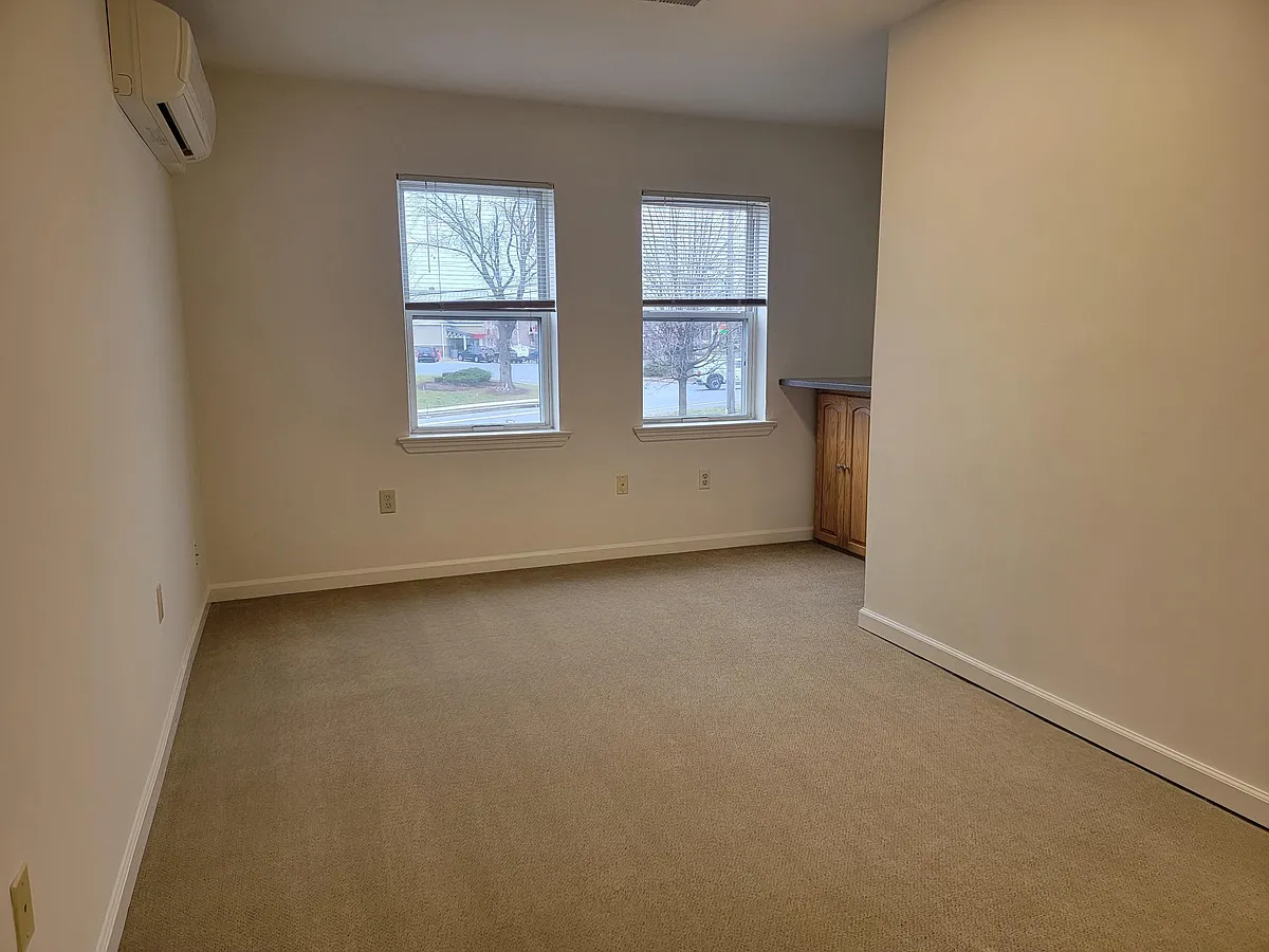 Building Photo - 144 Greenland Dr