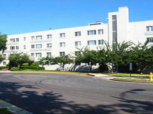 3701 5th St S APT 406, Arlington, VA 22204