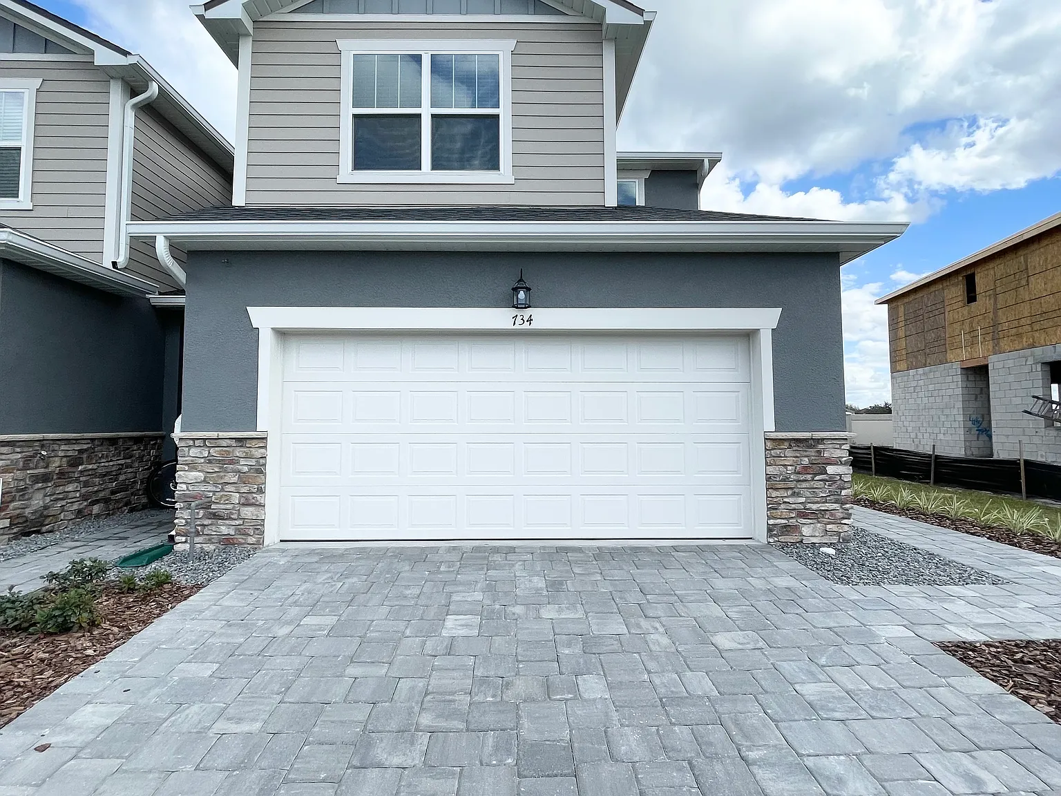 3 bed, 2.5 bath, 1633 sqft, $2,600 — Photo 2