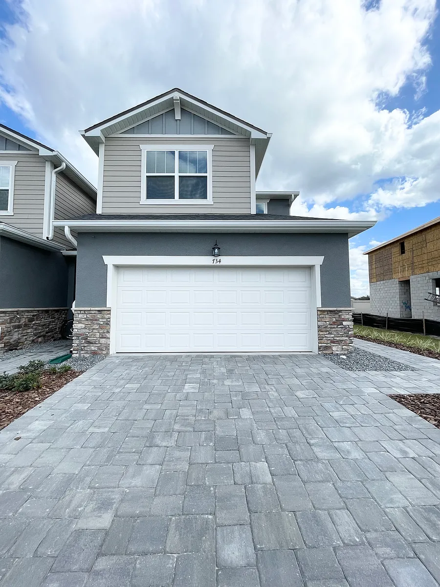 Building Photo - 734 Spring Palms Loop