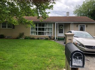 2428 Cambridge Rd, York, PA 17402