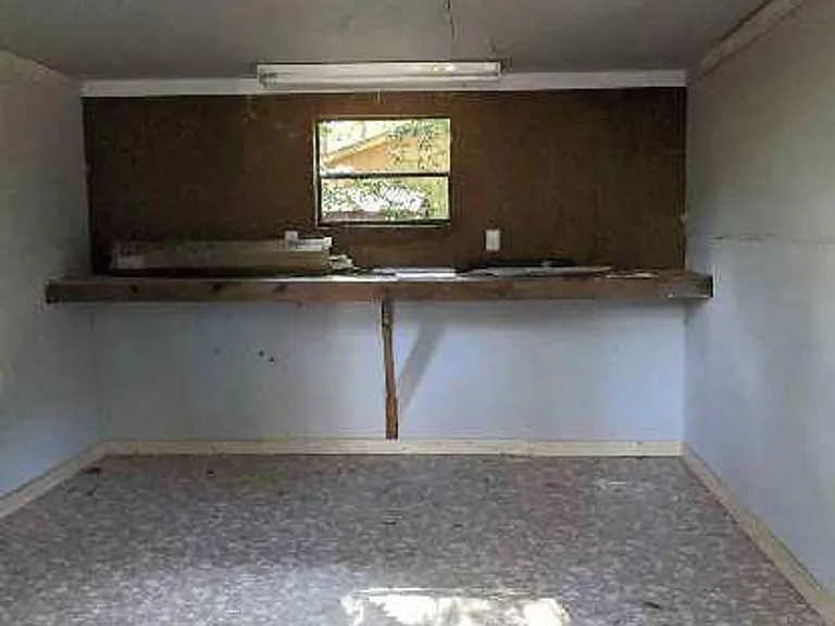 5323 Forest Park Dr — Photo 13