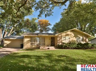 11926 Hickory Rd, Omaha, NE 68144