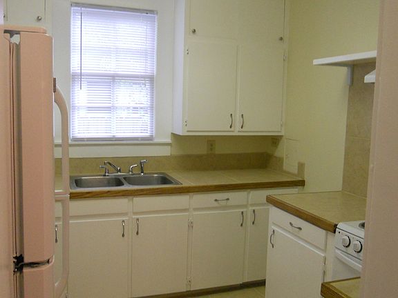 5th image of 1713 Granger St